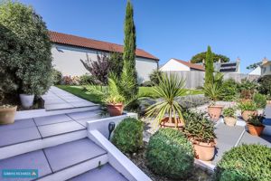 Photo 23- click for photo gallery